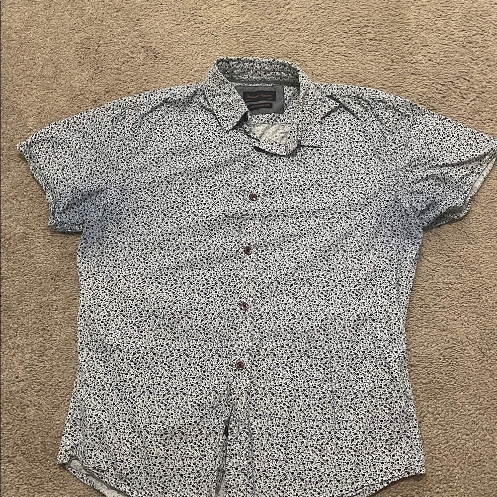 Men's Short Sleeve Button-Up Shirt